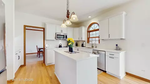 620 Bluestem Ln, Algonquin, IL 60102 photo 10