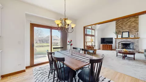 620 Bluestem Ln, Algonquin, IL 60102 photo 9