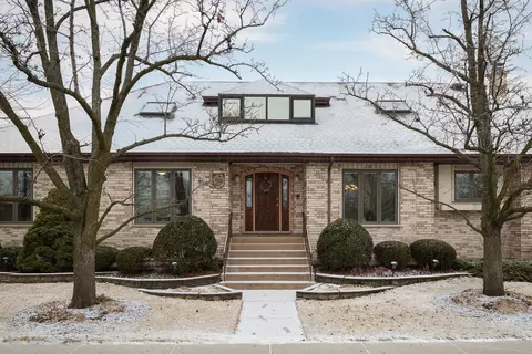 6200 Hawthorne St, Rosemont, IL 60018