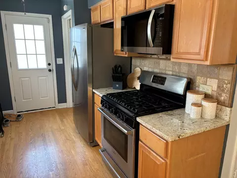 Kitchen - 9 Woodview Ln, Algonquin, IL 60102 photo 1 of 1