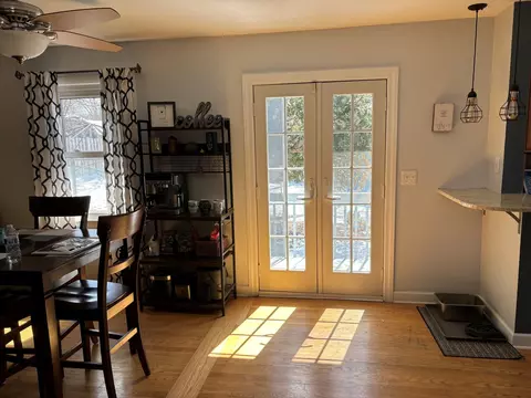 Entry Way - 9 Woodview Ln, Algonquin, IL 60102 photo 1 of 2
