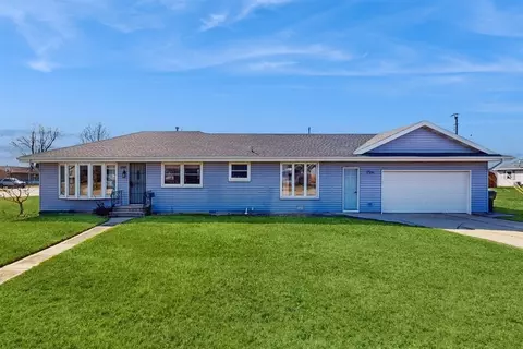 1080 S Mazon St, Coal City, IL 60416