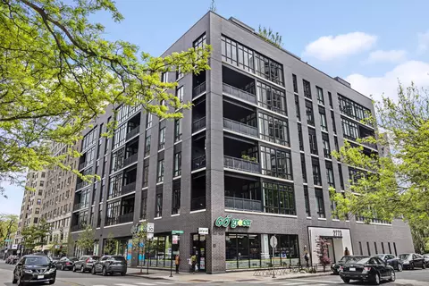 2773 N Hampden Ct #301, Chicago, IL 60614