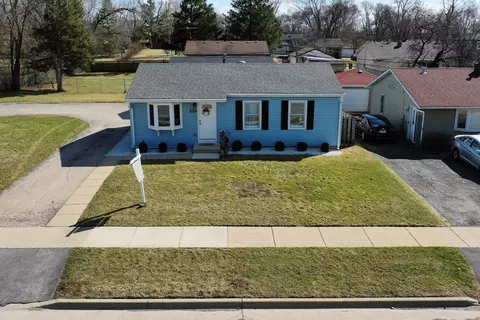 115 E Schaumburg Rd, Streamwood, IL 60107