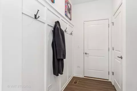 Entry Way - 25620 W Springview Dr, Plainfield, IL 60586 photo 1 of 3