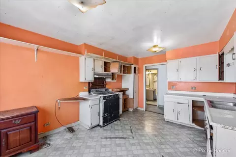 303 Dwight St, Elgin, IL 60120 photo 13