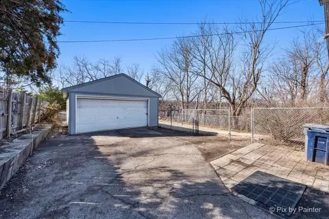 303 Dwight St, Elgin, IL 60120 photo 21