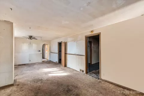 303 Dwight St, Elgin, IL 60120 photo 5