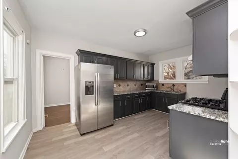 Kitchen - 742 E Downer Pl, Aurora, IL 60505 photo 2 of 3
