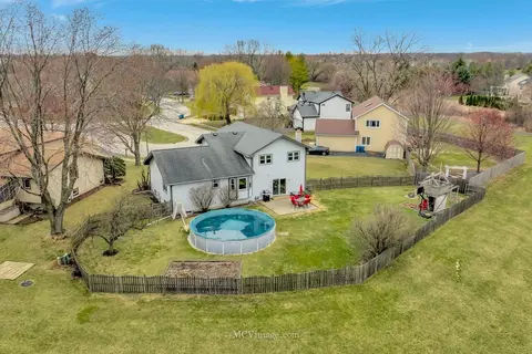 View/Area - 360 Cimarron Ct, Aurora, IL 60504 photo 2 of 6