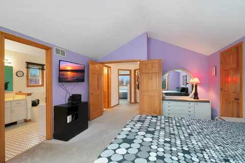Bedroom - 360 Cimarron Ct, Aurora, IL 60504 photo 4 of 4