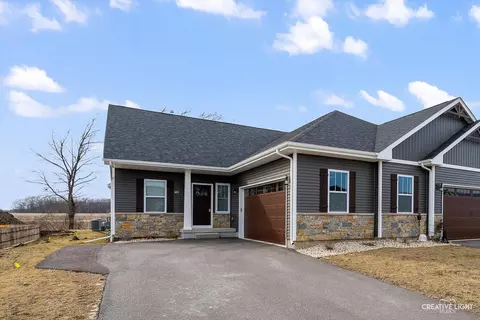 531 Anjali Ct, Sycamore, IL 60178