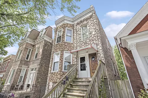 3520 S Winchester Ave, Chicago, IL 60609