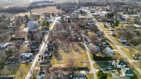 402 E Grove St, Saybrook, IL 61770