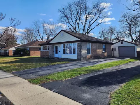 249 Marquette St, Park Forest, IL 60466
