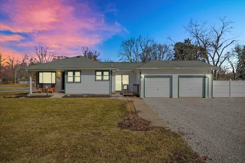 222 Ethel St, Saint Joseph, IL 61873