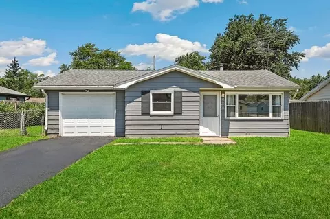 502 W Stanton Ln, Crete, IL 60417