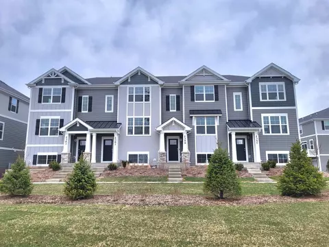 2361 Glacier St, Mundelein, IL 60060
