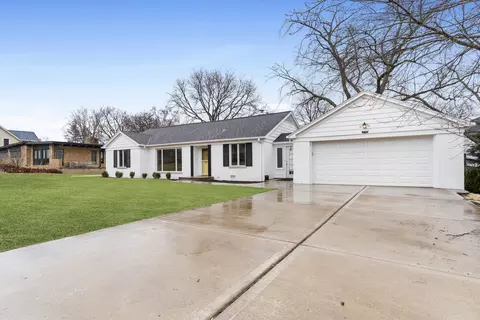 Exterior - 1107 Aurora Way, Wheaton, IL 60189 photo 2 of 5