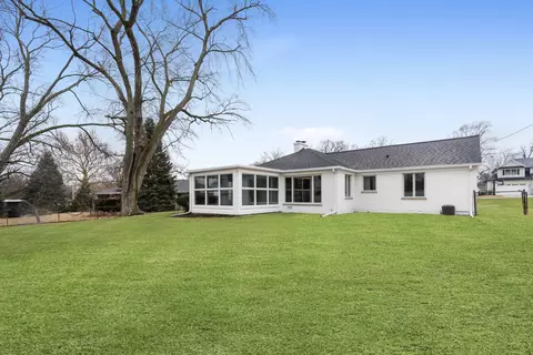 Exterior - 1107 Aurora Way, Wheaton, IL 60189 photo 5 of 5