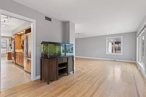 Living - 1107 Aurora Way, Wheaton, IL 60189 photo 3 of 3