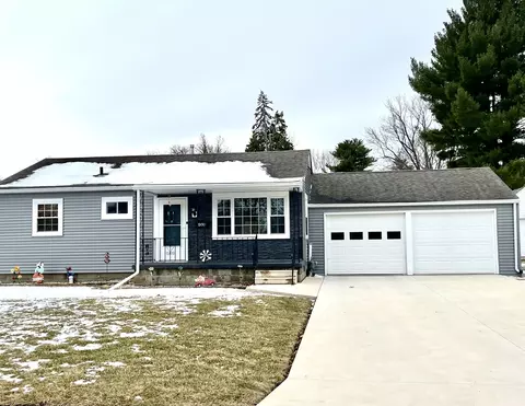 1209 Susanna St, Mendota, IL 61342
