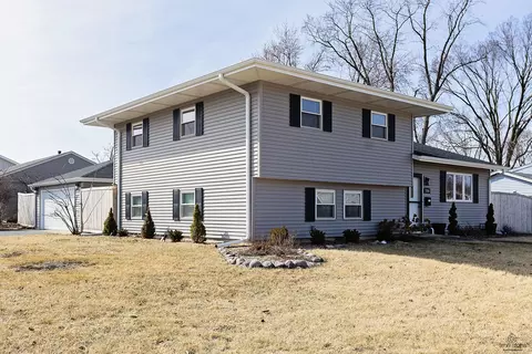 7806 Woodridge Dr, Woodridge, IL 60517
