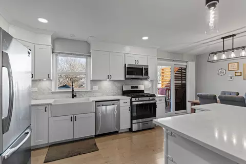1313 Dawes Ave, Wheaton, IL 60189 photo 3