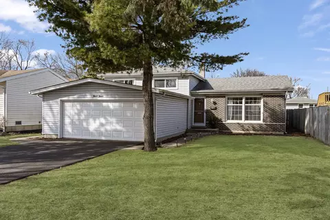 1313 Dawes Ave, Wheaton, IL 60189