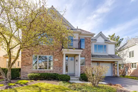 1913 Westleigh Dr, Glenview, IL 60025