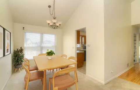 Dining - 969 Trailside Ln, Bartlett, IL 60103 photo 1 of 3