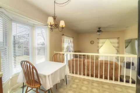 Dining - 969 Trailside Ln, Bartlett, IL 60103 photo 3 of 3