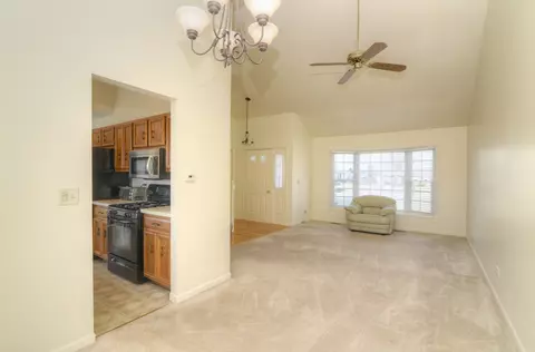 Living - 969 Trailside Ln, Bartlett, IL 60103 photo 6 of 9