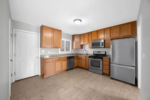 10 W Thacker St, Hoffman Estates, IL 60169 photo 3