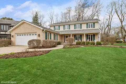 602 Paddock Ln, Libertyville, IL 60048