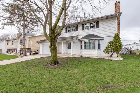 2912 Carriage Ln, Waukegan, IL 60085