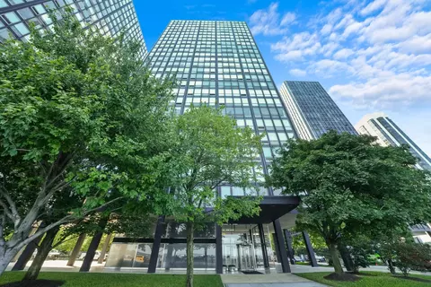 880 N Lake Shore Dr #22D, Chicago, IL 60611