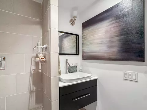 1034 E 41st Pl, Chicago, IL 60653 photo 34