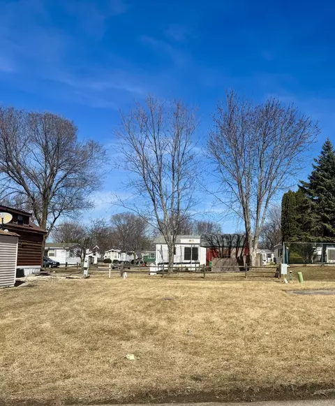 143 Sandpiper, Lakemoor, IL 60051