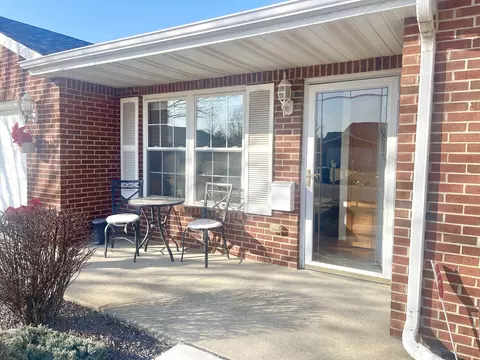 3006 Independence Dr, Peru, IL 61354 photo 2