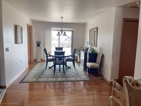 3006 Independence Dr, Peru, IL 61354 photo 9