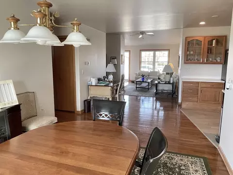3006 Independence Dr, Peru, IL 61354 photo 7