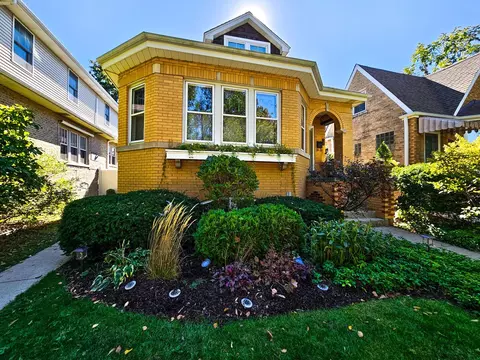 6341 W Huntington St, Chicago, IL 60646