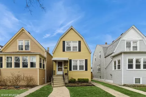 4713 W Warwick Ave, Chicago, IL 60641