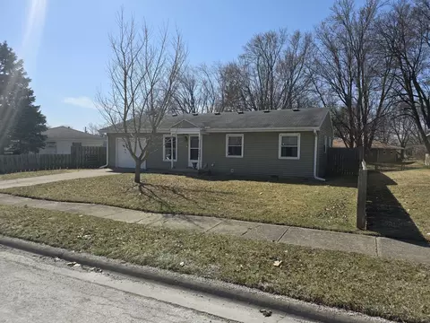5 Kirkwood Dr, Clinton, IL 61727