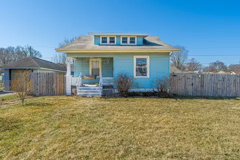 1113 Broadway St, Lincoln, IL 62656