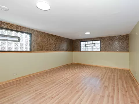 16324 Winchester Ave, Markham, IL 60428 photo 14