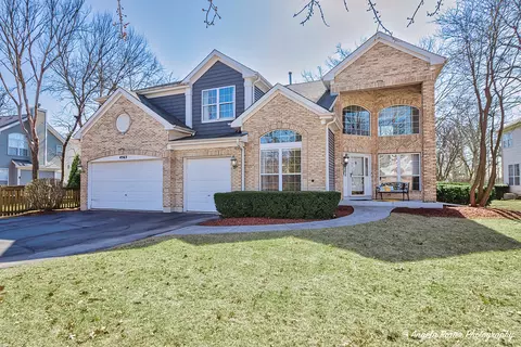 4563 W Wren Ct, Libertyville, IL 60048