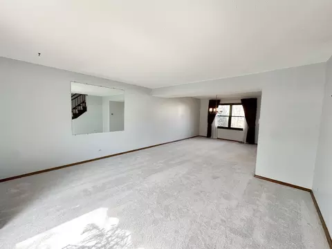 1024 Concord Dr, Bartlett, IL 60103 photo 4
