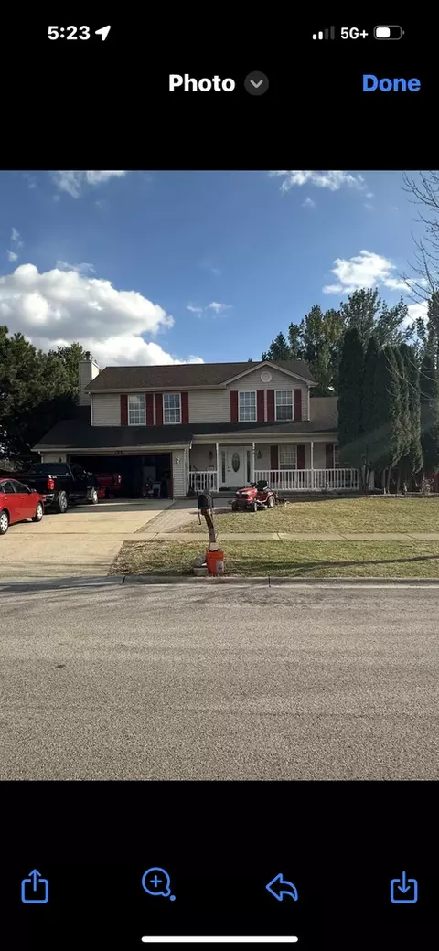 708 Augusta Dr, North Aurora, IL 60542